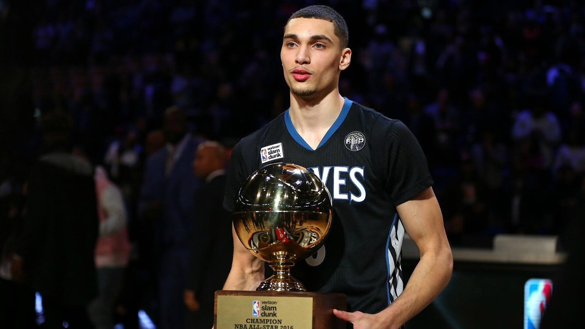 火力压制与关键先生，从乌克兰牙买加之战到阿拉巴的赛场启示