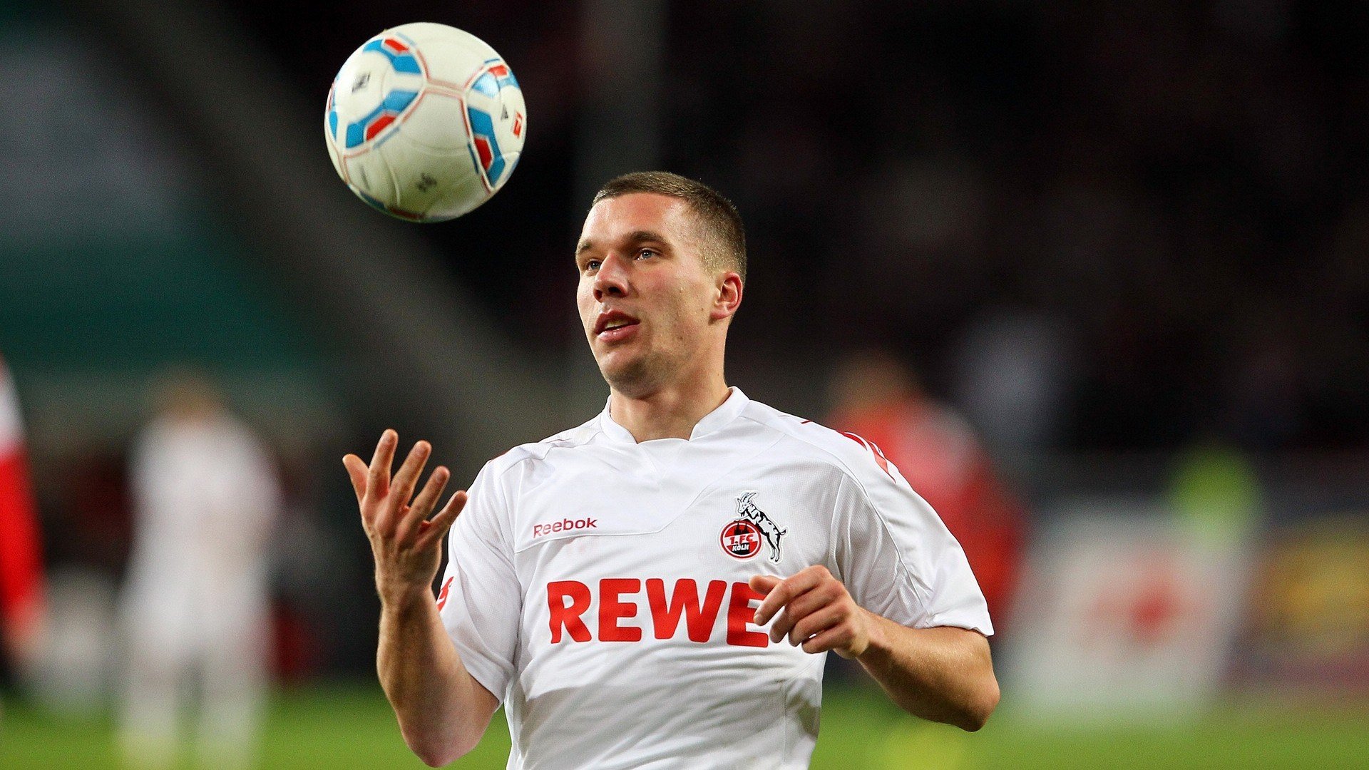 欧冠决赛焦点战，北京队跨领域拿下勇士，体育精神的多元胜利